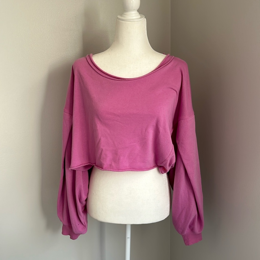 Purple/pink cropped sweatshirt